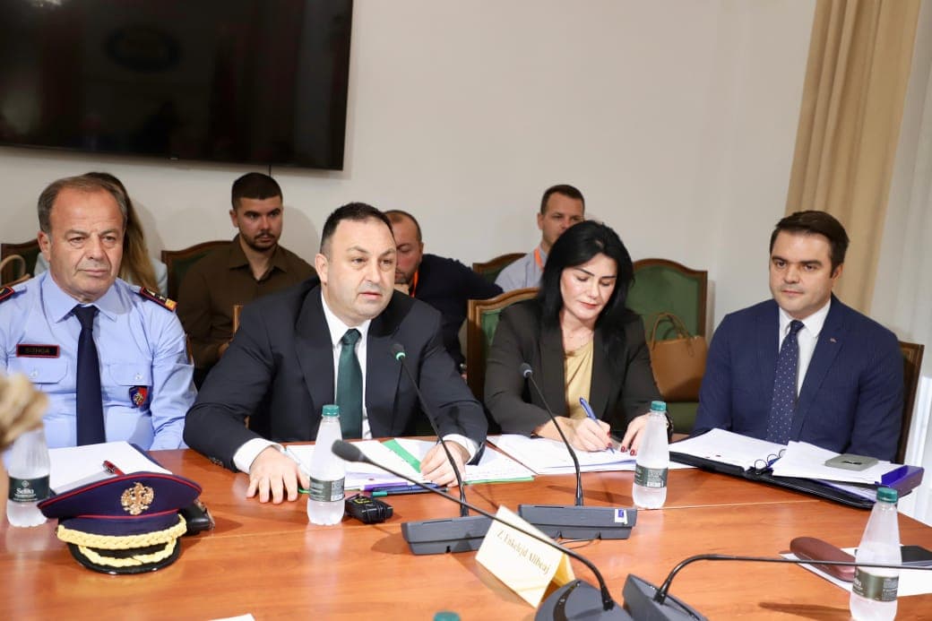 Hoxha: Në muajin gusht u shtuan vrasjet, të arrestuarit më shumë se një vit më parë