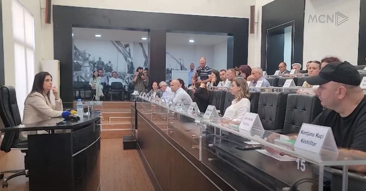 Procesi i legalizimit në Durrës. Debati në bashki, shkak marrëveshja me ASHK-në