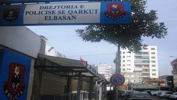 Qarkullonin të armatosur me kallashnikov, arrestohen dy persona në Elbasan