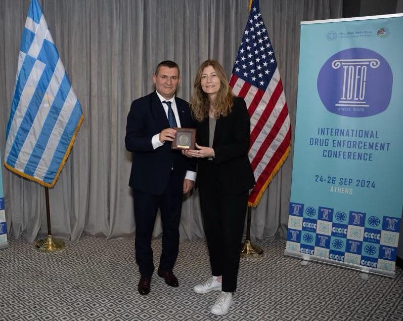 DEA amerikane me zyrë në Tiranë