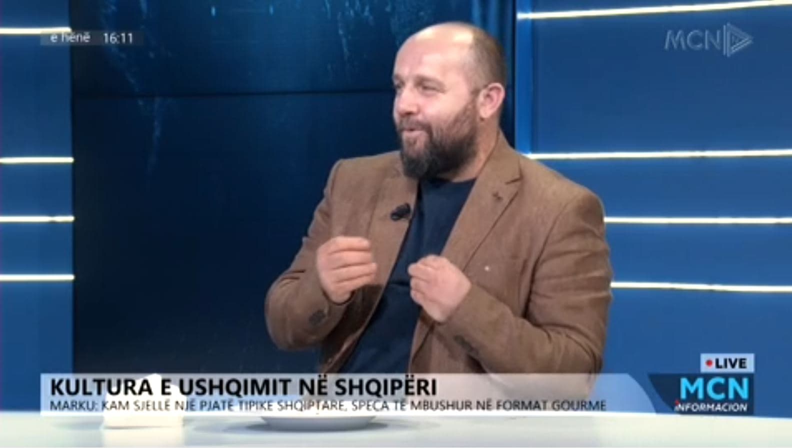 Alfred Marku: Një recetë e re për mishin me lakra (VIDEO)