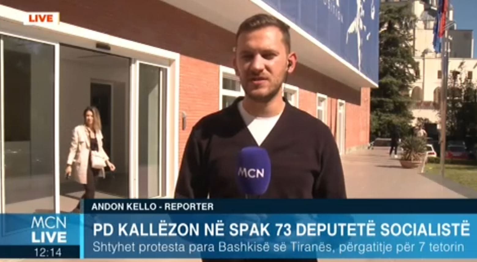 Kello: PD shtyn protestën para bashkisë, përgatitje për 7 tetorin (VIDEO)