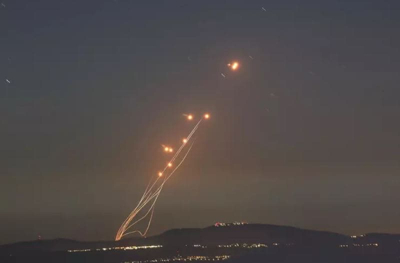 IDF: Libani lëshoi 100 raketa drejt veriut të Izraelit