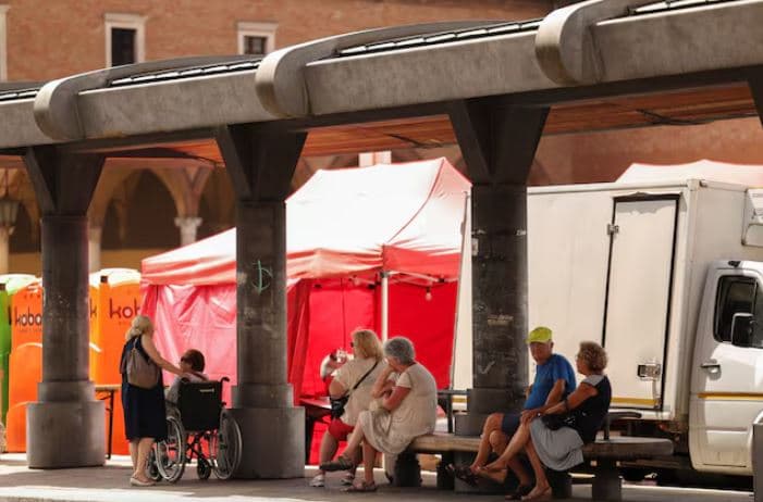 Italia do të ofrojë më shumë viza pune për emigrante që kujdesen për të moshuarit