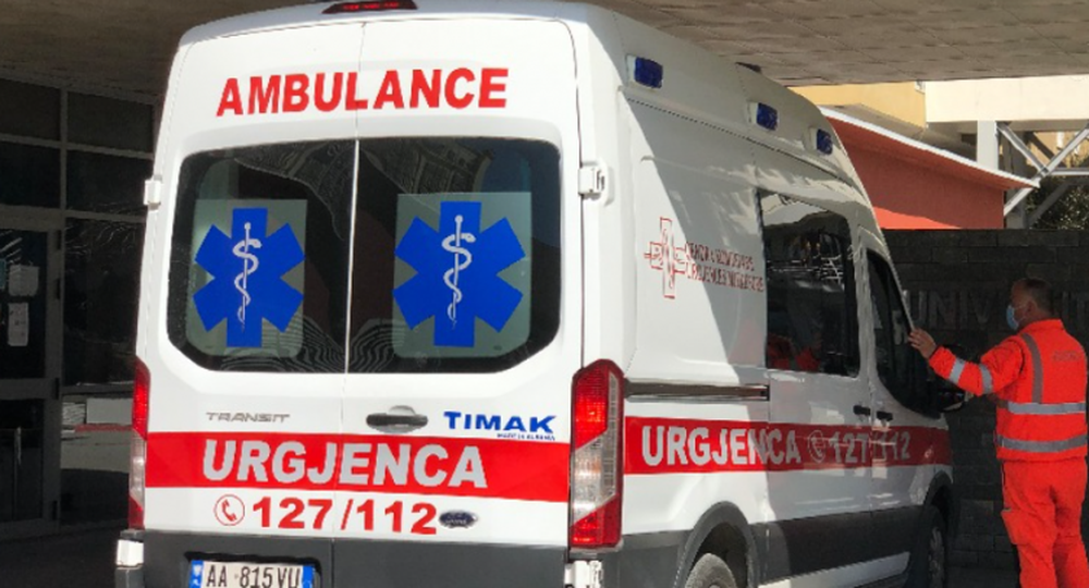 Peshkopi, disa fëmijë dhe të rritur përfundojnë në spital me shenja helmimi