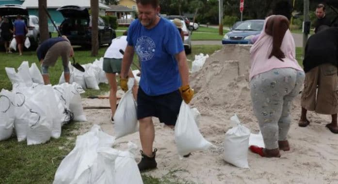 Priten shira të rrëmbyeshëm dhe përmbytje, Florida nën 'kërcënimin' e uraganit Milton