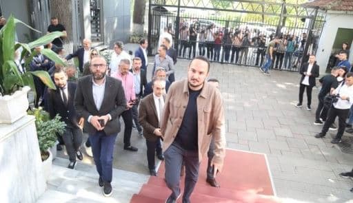 Salianji tërhiqet nga kërkesa për shtyrje të ekzekutimit të dënimit, do të ndjekë rekursin në GjL