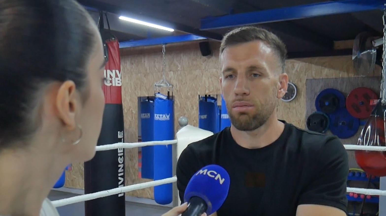 Kampioni i kick boksit Ferit Keta rrëfen jetën e tij, nga fshati në titullin kampion bote