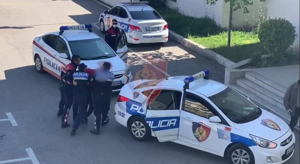 U kap me 2.1 kg kanabis, arrestohet 31- vjeçari në Tiranë