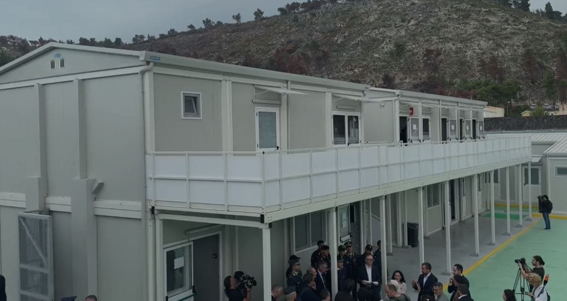 Gati qendrat e emigrantëve në Lezhë, pritet te vihen ne funksion brenda pak ditësh