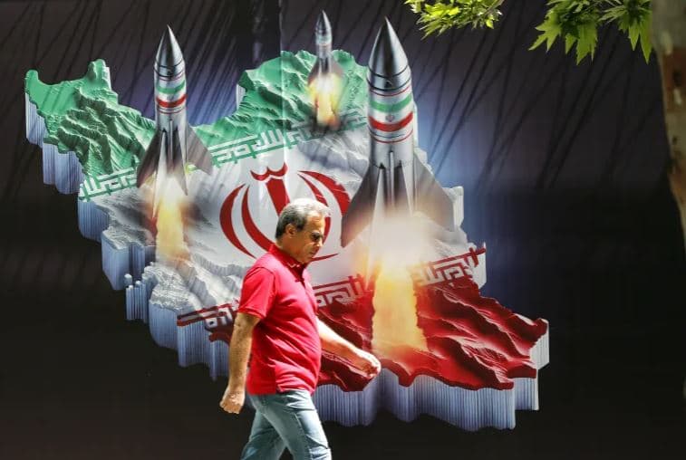 Sulmi me raketa ndaj Izraelit, SHBA vendos sanksione ndaj sektorit të naftës të Iranit 