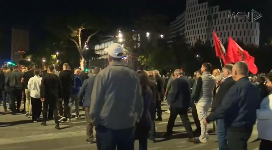 Bllokim rrugësh dhe protestë në Bruksel/ Zbardhet axhenda e opozitës (VIDEO)