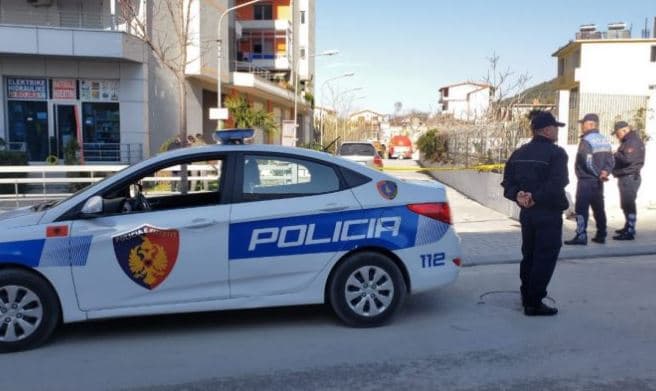 Mirditë/ Kanosën me armë zjarri dhe dhunuan pronarin e një karburanti, autorët në kërkim