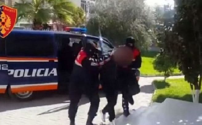 Kukës/ Goditi me mjet të fortë kushëririn e tij, arrestohet 34-vjeçari