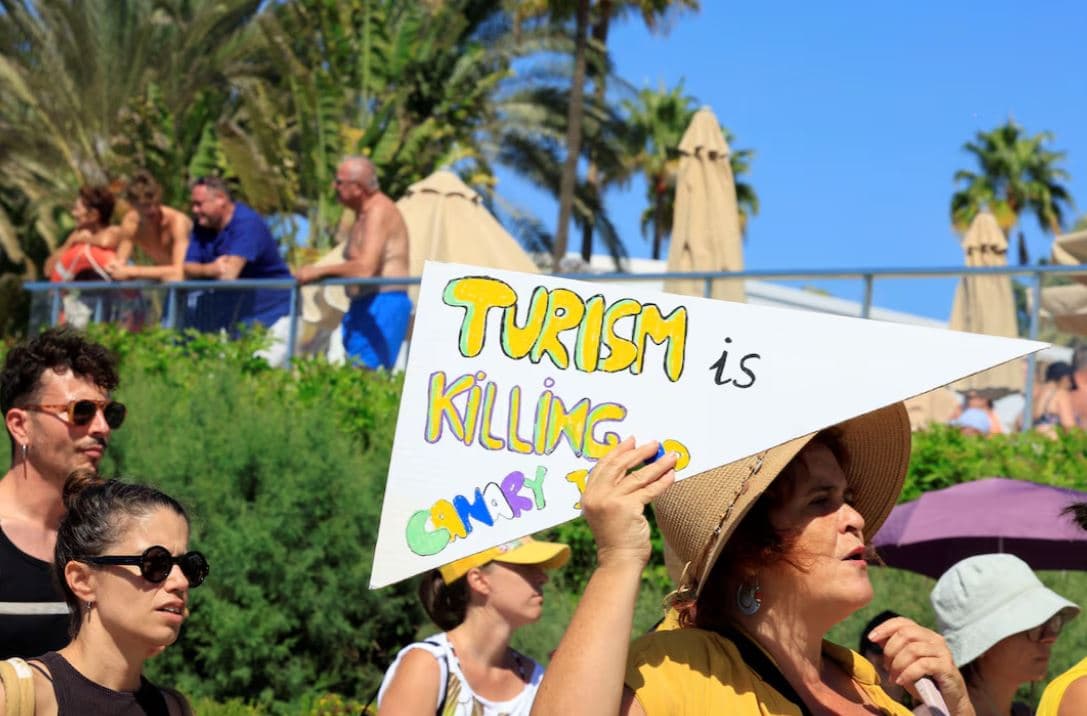 Banorët e ishujve Kanarie në Spanjë në protestë, kundër turizmit
