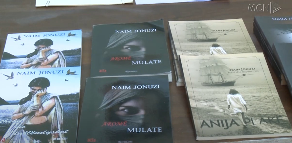 Poeti egjiptian promovon krijimtarinë e tij, mes tyre edhe libri “Aromë Mulate”  (VIDEO)