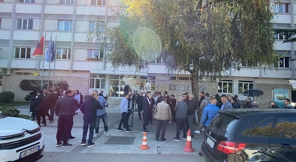 Në protestë për impiantet e ujërave të zeza (VIDEO)