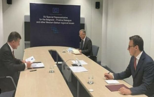   Raundi i ri i dialogut/ Kosova dhe Serbia nesër në tavolinën e negociatave në Bruksel