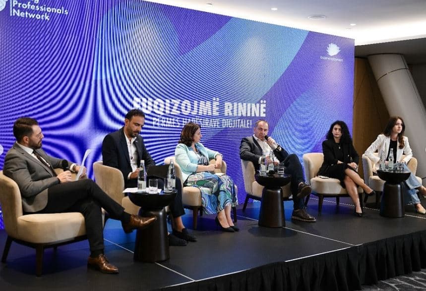  Prezantohet platforma e re "mundësi.ypn.al"/ Urë lidhëse për zhvillimin dhe punësimin e të rinjve