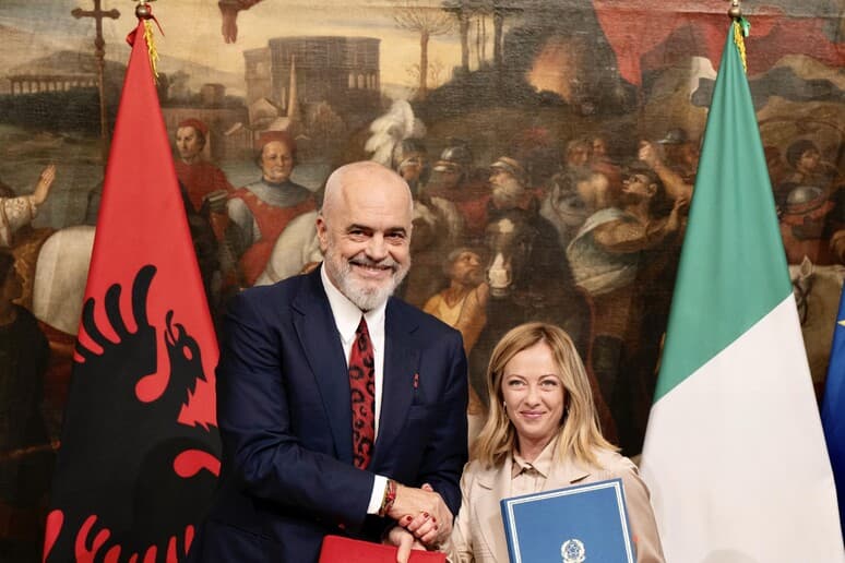 Emigrantët në Shqipëri, Meloni: Do kapërcejmë çdo pengesë të paarsyeshme
