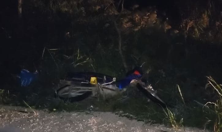 Makina përplaset me motorin në Fier, dy të plagosur