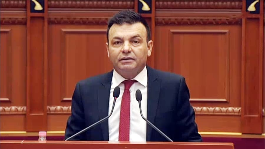 Ish-deputeti Artur Roshi paraqitet në SPAK