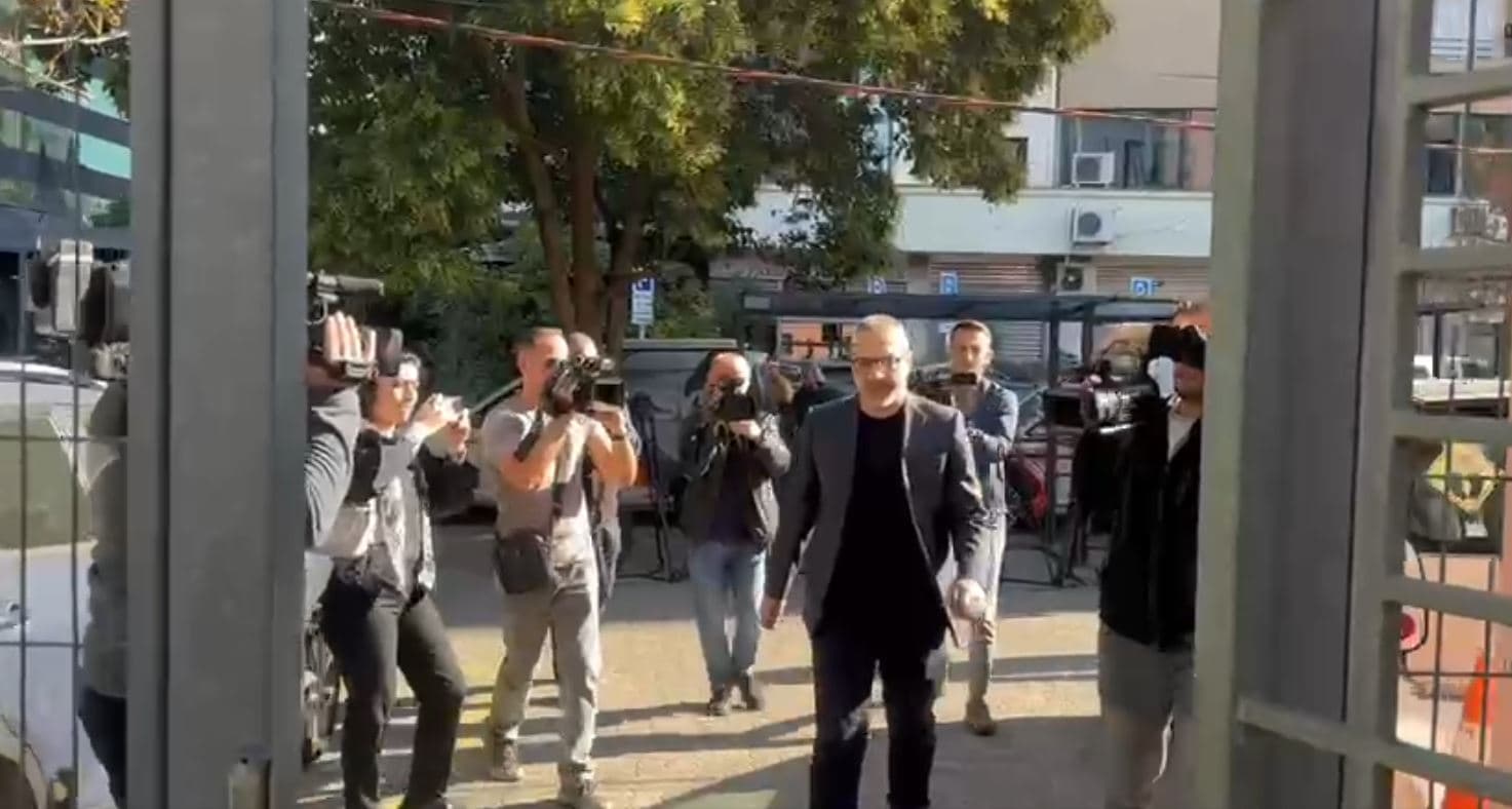 “21 janari”, Sajmir Tahiri paraqitet në SPAK/ Ish-ministri: I qëndroj asaj që kam thënë në 2015 (VIDEO)