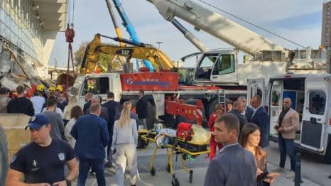 Serbi/ Shembet çatia në një stacion treni në Novi Sad, 8 të vdekur 
