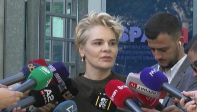 Kryemadhi nga SPAK: Do njiheni me të vërtetat e Monika këmbësores dhe satelitëve të Shqipërisë!