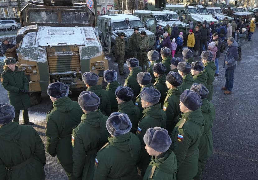 Forcat ukrainase godasin trupat e Koresë së Veriut në Rusi