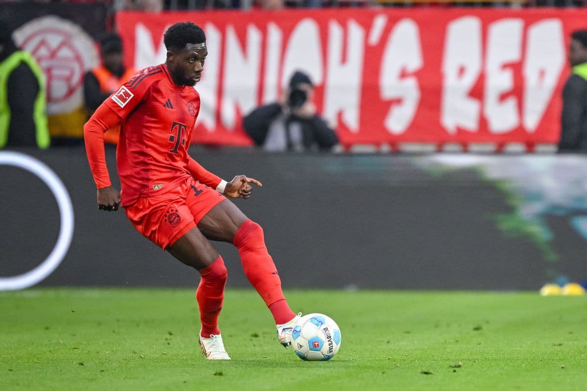 Manchester United, sfidë Real Madridit për Alphonso Davies