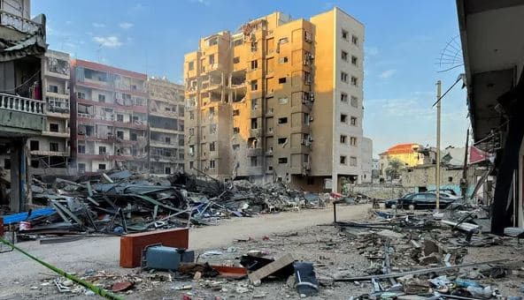 Tensionet në Lindjen e Mesme/ Sulmet izraelite shënjestrojnë periferitë jugore të Bejrutit në Liban