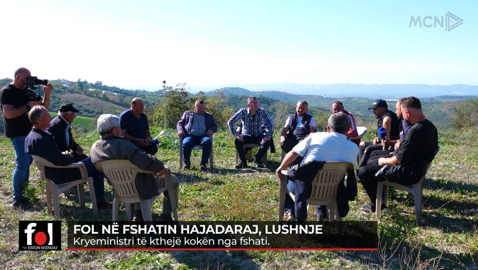 Fshati Hajdaraj i Lushnjës pa rrugë, banorët: Na lanë pa nuse, asnjë vajzë nuk vjen në fshat (VIDEO)