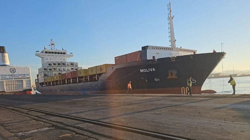    Ankorohet në Portin e Durrësit anija me 2100 ton mbetje toksike