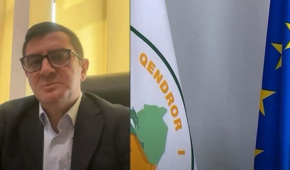 Censi ndryshon mandatet në qarqe/ Çaka: Ndërhyrje në kod për votën postare (VIDEO)