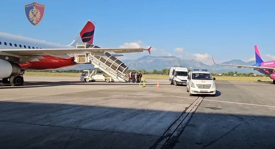 Plagosi me armë zjarri një person para 6 muajsh, ekstradohet nga Gjermania 25-vjeçari