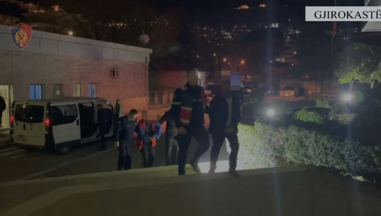 Trafik droge dhe klandestinësh me Greqinë, 4 të arrestuar në Gjirokastër