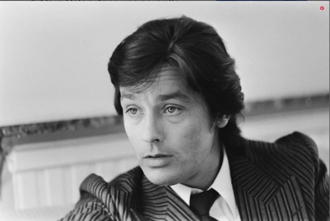 Misteret e fundit të Alain Delon, libri i Bernard Violet ngre pikëpyetje për seksualitetin e aktorit