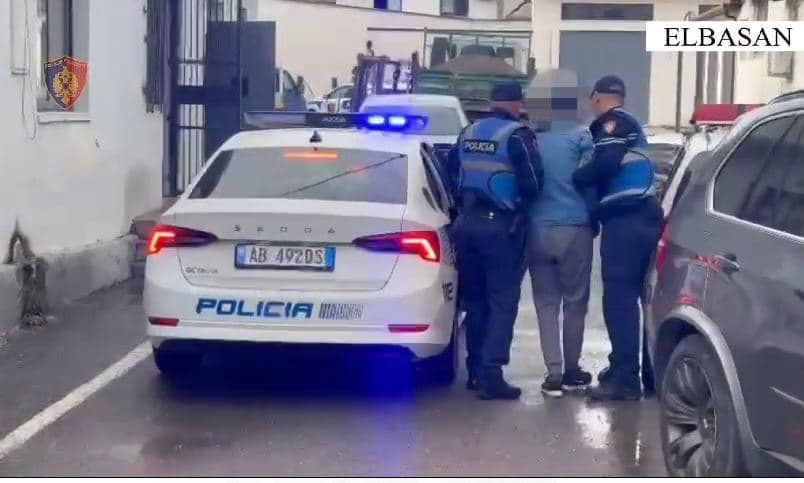 Në kërkim ndërkombëtar për drogë/ Kapet i riu në Elbasan, pritet ekstradimi drejt Kosovës