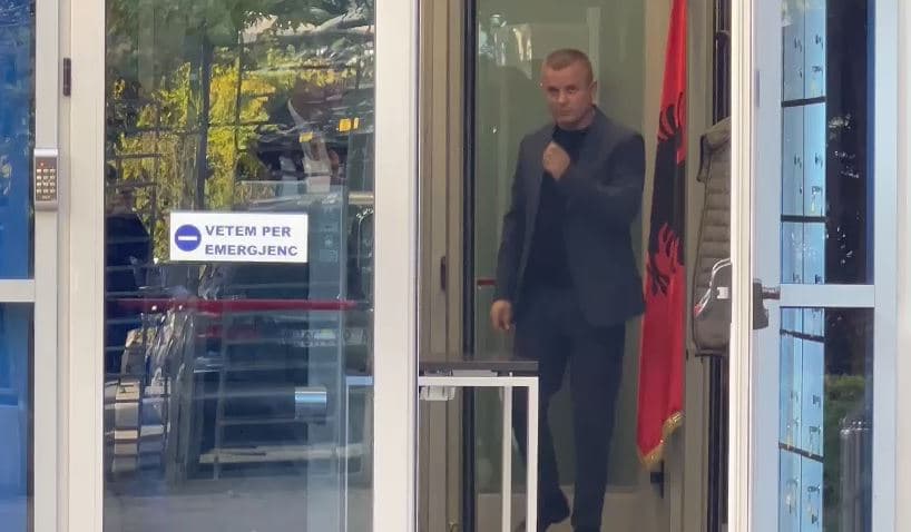 Ish-deputeti Armando Prenga paraqitet në SPAK 