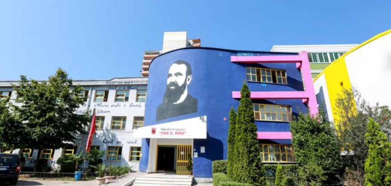 Sherr mes adoleshentëve në Tiranë, humb jetën 14-vjeçari, në spital një tjetër