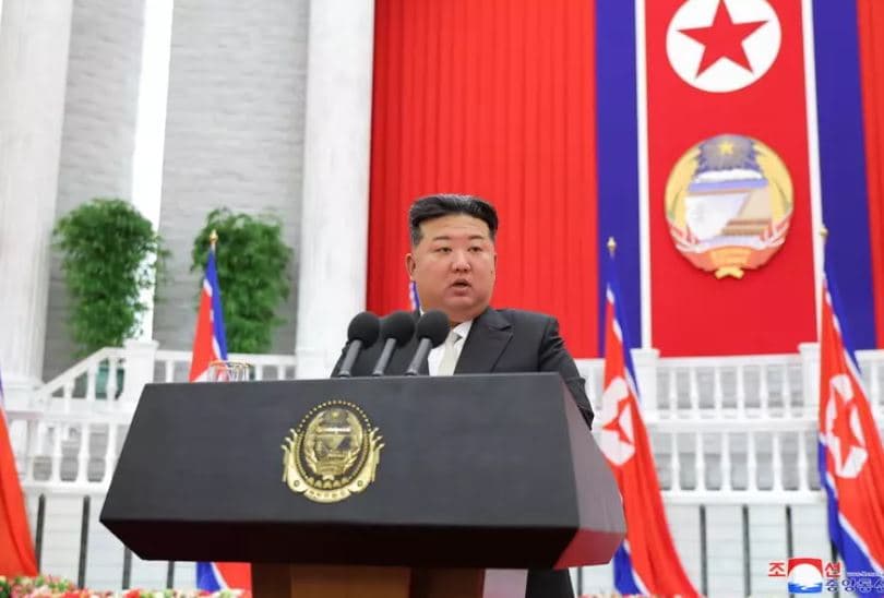 Kim Jong-un: Forcim pa kufizim të forcave bërthamore kombëtare