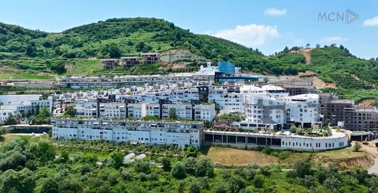 Sekuestro dy vilave të Kryemadhit. Vendimi nga GJKKO, ndërtesat te ‘Kodra e Diellit’, 2 dhe 3 kate