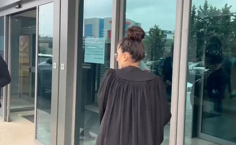 Vrasja e 14-vjeçarit/ Gjyqtarja i komunikon në spital masën “arrest me burg” autorit të dyshuar  (VIDEO)