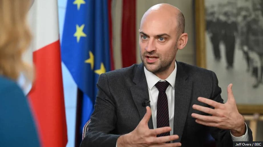 Ministri i Jashtëm francez: Nuk ka 'vija të kuqe' në mbështetjen e Ukrainës