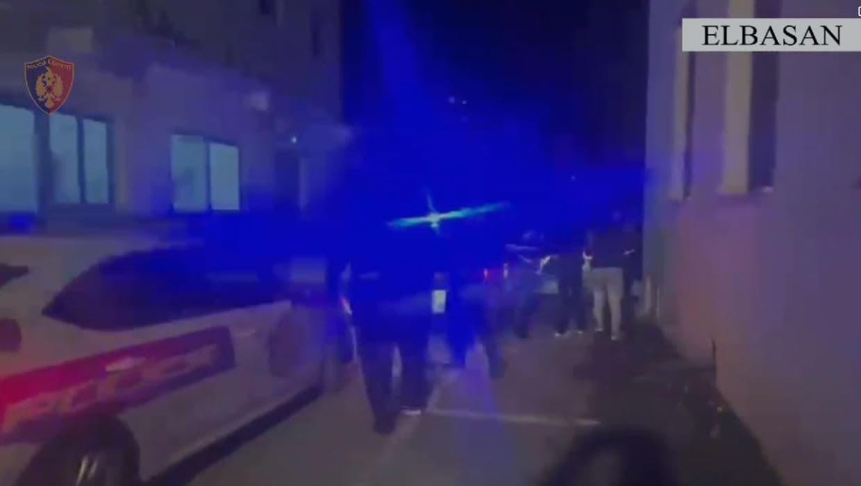 Prostitucion në Elbasan, kapen dy kolumbiane dhe dy tutorët
