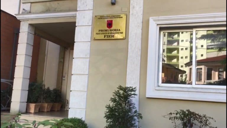 Fier, Prokuroria i sekuestron një personi dhe familjarëve të tij 1 milion euro pasur