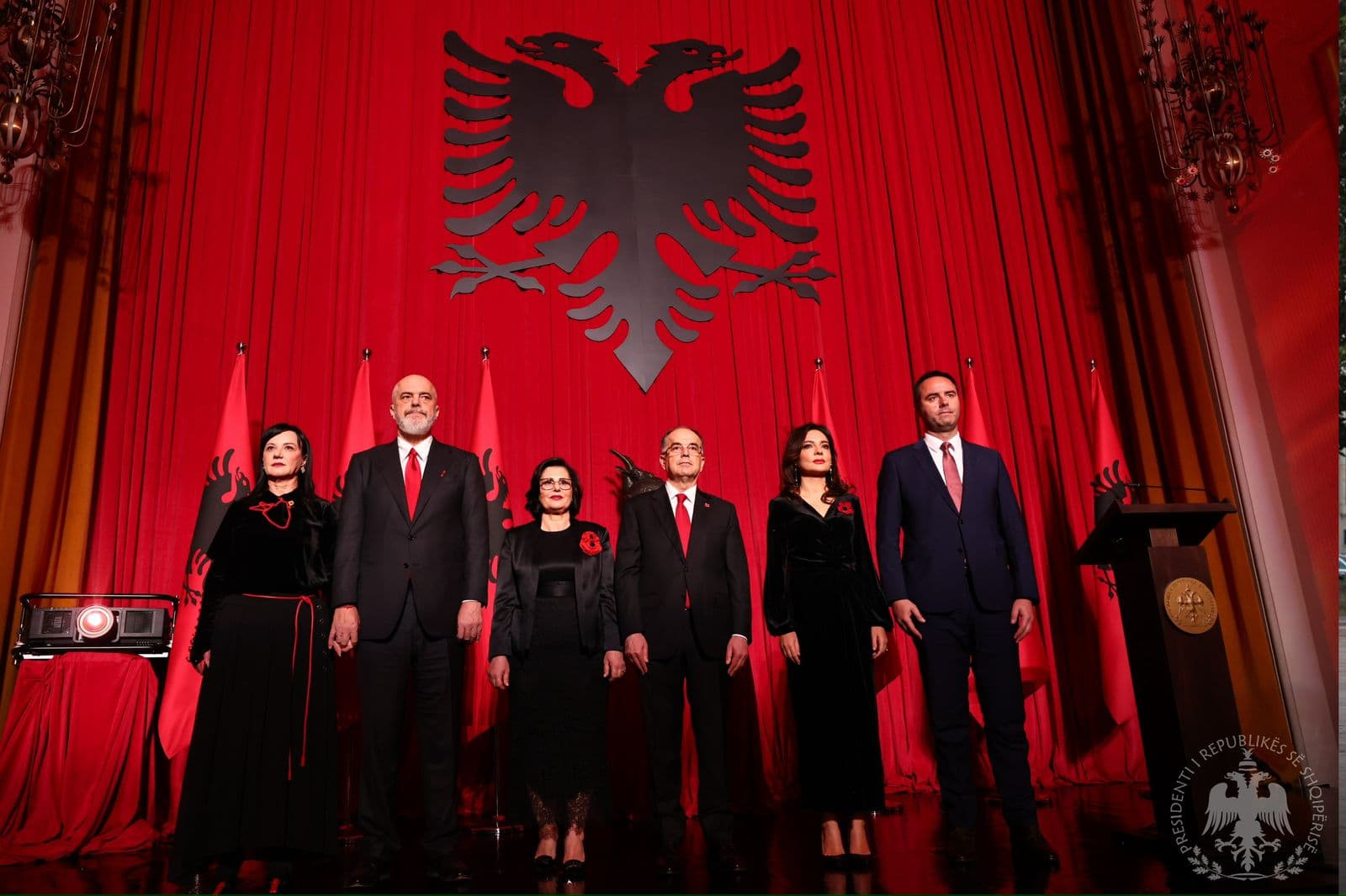    112 vjetori i Pavarësisë/ Begaj: Zgjedhjet e ardhshme të jenë shembull, interesi i qytetarëve mbi gjithçka