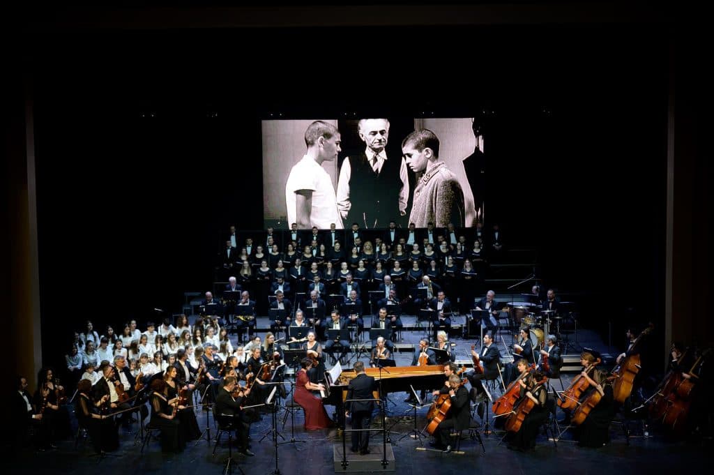 80-vjetori i çlirimit/ Shfaqet “Tingujt që Sollën Lirinë”, përmbledhje e muzikës ikonike të filmave shqiptarë
