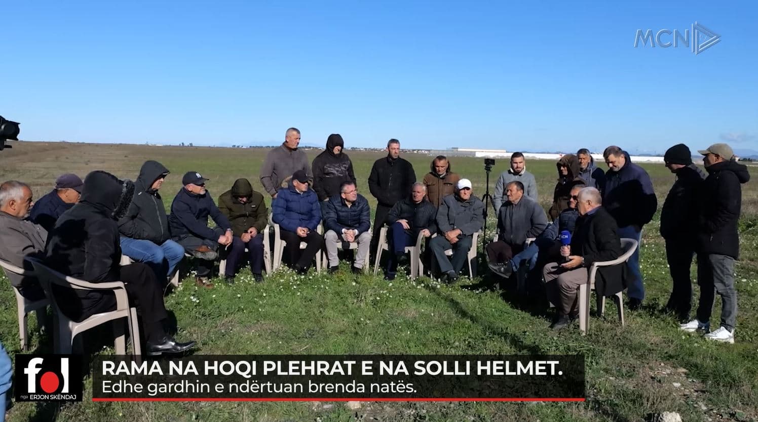Banorët e Sektor Rinia: Rama na hoqi plehrat dhe na solli helmet (VIDEO)
